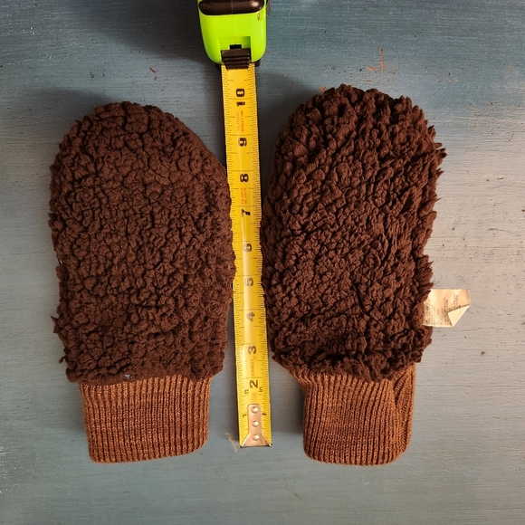 Muk Luks mittens - Picture 6 of 7